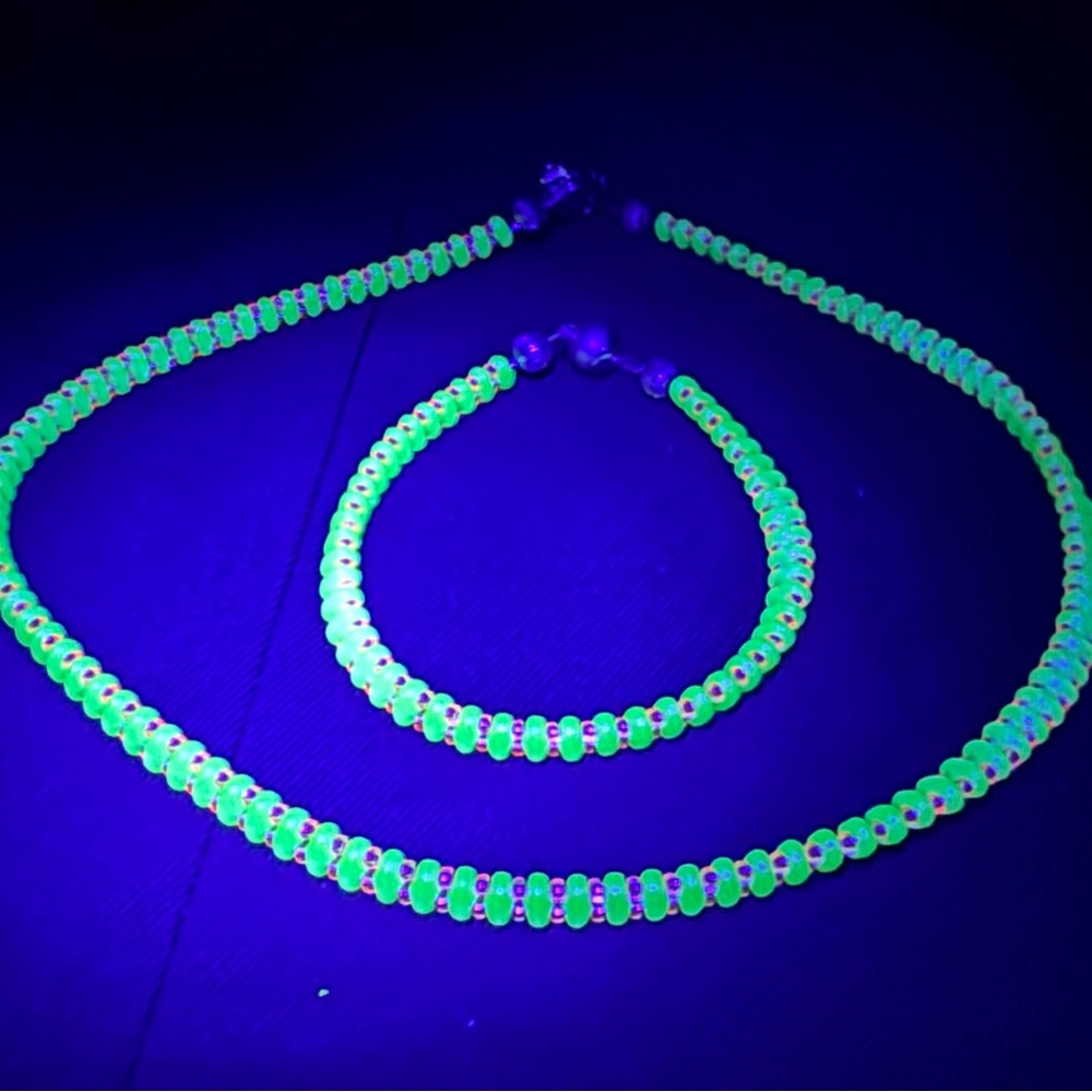 Green Uranium And Selenium Glass Beaded Necklace and Bracelet Set